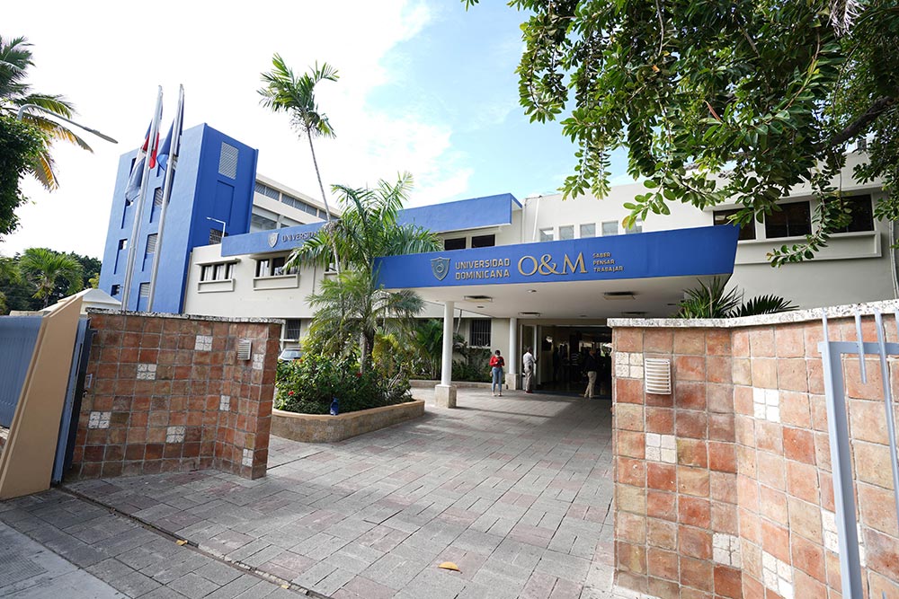 Universidad Dominicana O&M RD