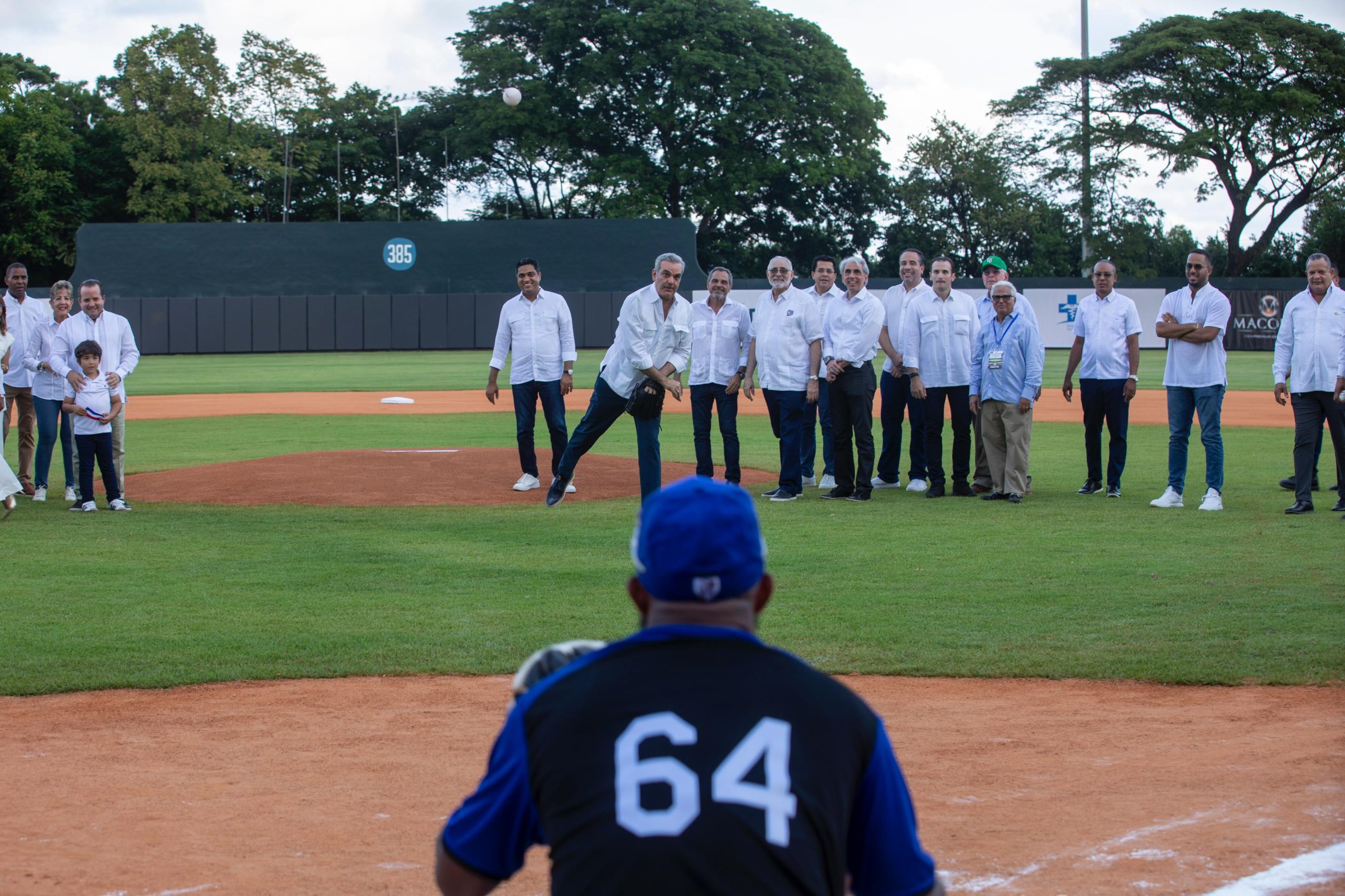 ¡Preparado! Presidente Abinader inaugura Estadio de béisbol en Puerto Plata