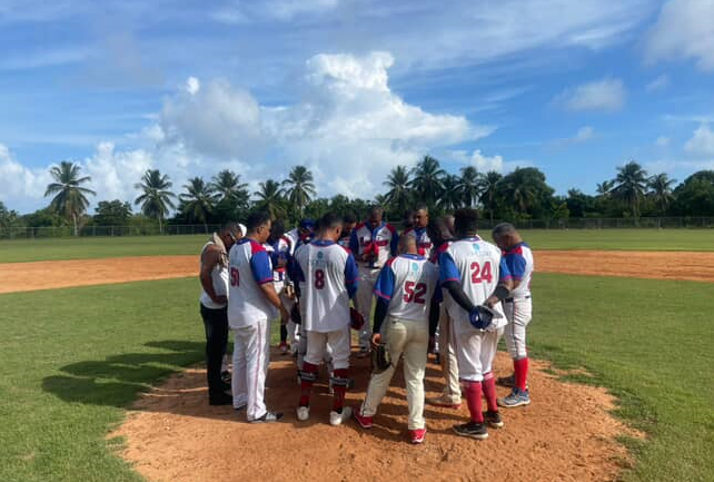 Herrera toma ventaja en serie final del Torneo Viejas Glorias 2025 con dos victorias ante Yamasá