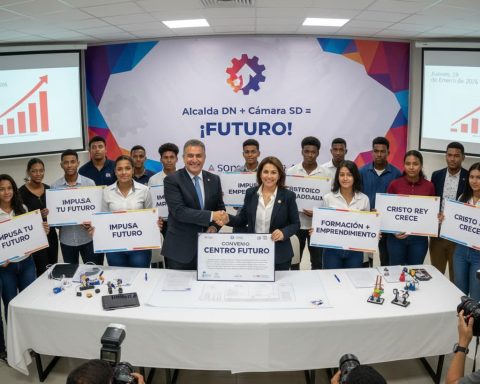 Alcaldía del DN y Cámara Santo Domingo firman acuerdo para Centro Futuro