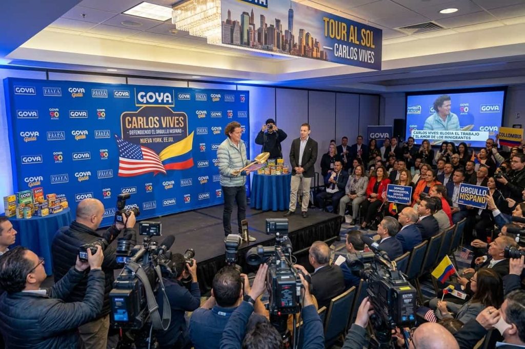 Carlos Vives defiende a los inmigrantes en EE.UU. y exalta el orgullo hispano