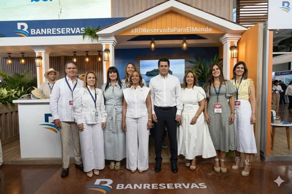 Banreservas impulsa la diversificación del turismo dominicano en DATE 2026